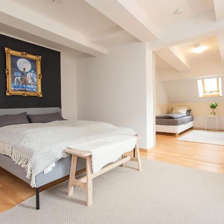 Fullhouse - Halle - Ku15 Apartments ภายนอก รูปภาพ